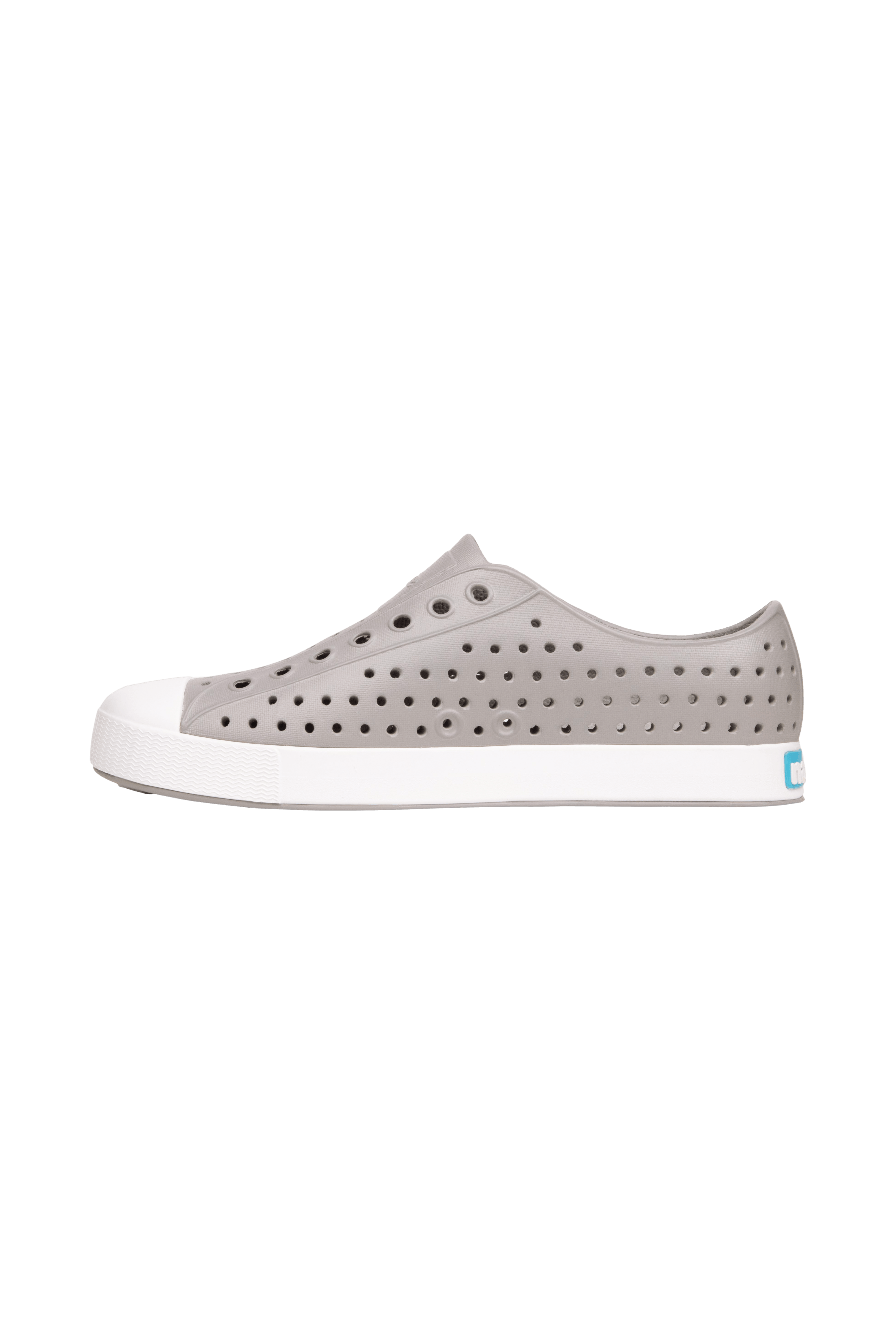 Angled view of a Native Shoes Jefferson | Pigeon Grey / Shell White Footwear in Pigeon Grey / Shell White