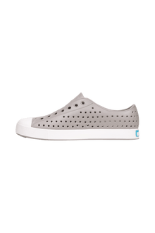Angled view of a Native Shoes Jefferson | Pigeon Grey / Shell White Footwear in Pigeon Grey / Shell White