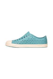 Angled view of a Native Shoes Jefferson | Tktbl/Bnwht Footwear in Tktbl/Bnwht