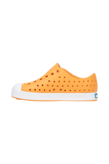 Bottom view of a Native Shoes Kids Jefferson Kids | Pynor/Shlwht Footwear in Pynor/Shlwht