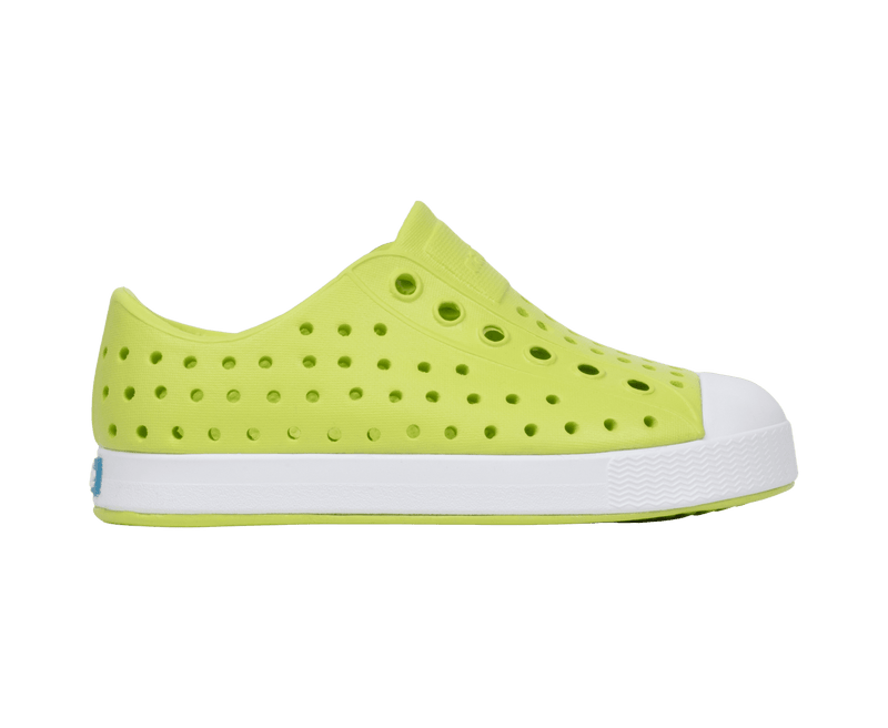 Side view of a Native Shoes Kids Jefferson Kids Footwear in Kingr/Shlwht