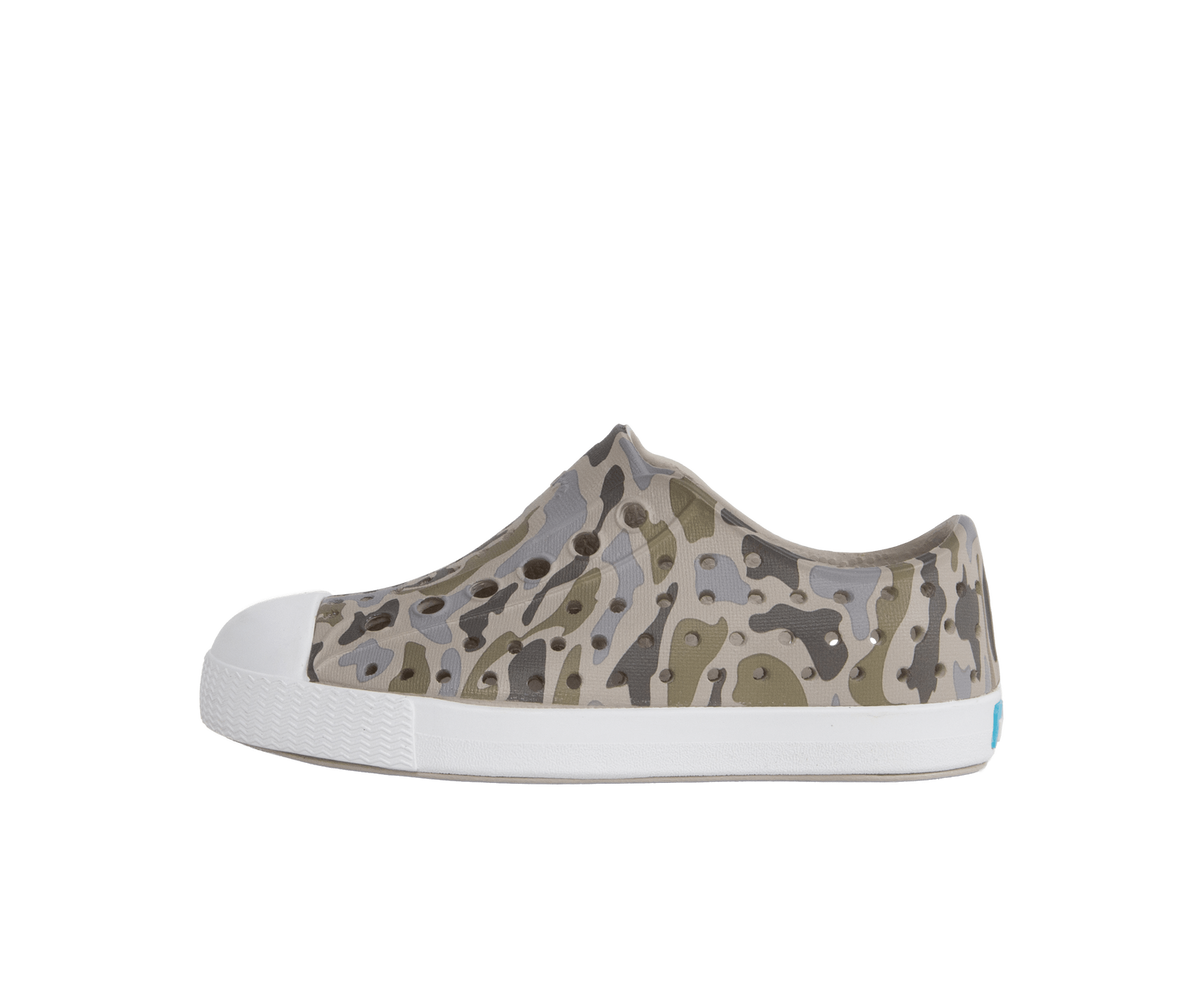 Side view of a Native Shoes Kids Jefferson Print Kids Footwear in Slkgry/Shlwht/Vetcamo