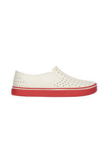 Side view of a Native Shoes Adults Miles Wanderfoam Footwear in Bnwht/Luckrd
