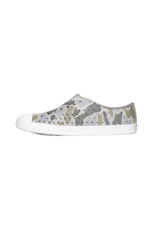 Angled view of a Native Shoes Jefferson Wanderfoam Print | Slkgry/Shlwht/Vetcamo Footwear in Slkgry/Shlwht/Vetcamo