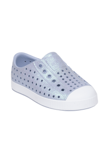Bottom view of a Native Shoes Kids Jefferson Bio-Bling Kids | Skwyblng/Shlwht Footwear in Skwyblng/Shlwht