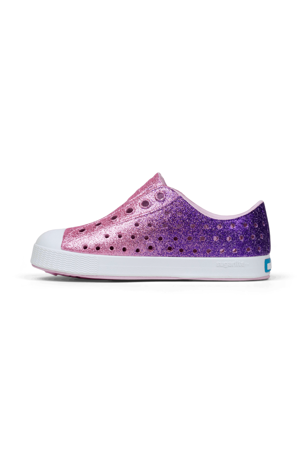 Angled view of a Native Shoes Kids Jefferson Bio-Bling Kids | Paraglamblng/Shlwht Footwear in Paraglamblng/Shlwht