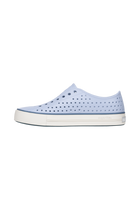 Angled view of a Native Shoes Jefferson Arc Wanderfoam | Skwybl/Whsprwht Footwear in Skwybl/Whsprwht