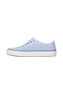 Angled view of a Native Shoes Jefferson Arc Wanderfoam | Skwybl/Whsprwht Footwear in Skwybl/Whsprwht