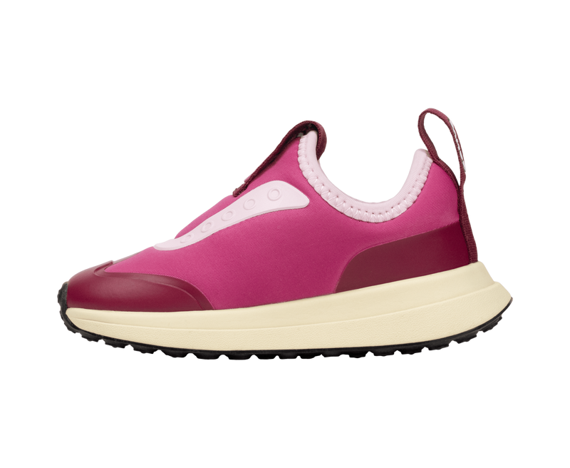 Angled view of a Native Shoes Kids Robbie Dash Kids | Smbpnk/Tapoffwht/Jfyblk Footwear in Smbpnk/Tapoffwht/Jfyblk
