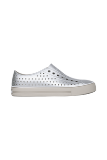Side view of a Native Shoes Adults Jefferson Arc Wf Metallic Footwear in Slkgrymtllc/Slkgry