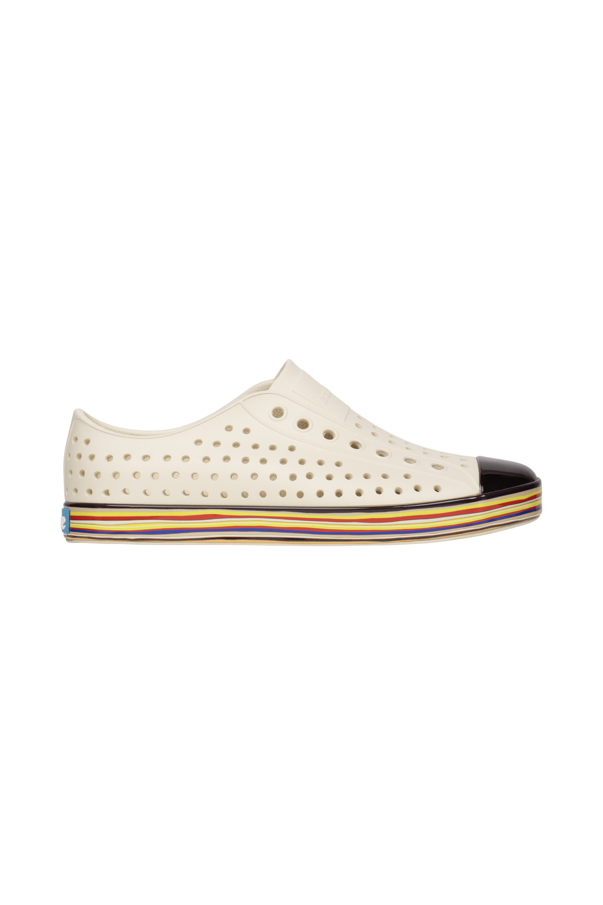Side view of a Native Shoes Adults Jefferson Wanderfoam Wrp Footwear in Bnwht/Strtarnbw