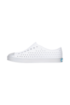 Angled view of a Native Shoes Jefferson Wanderfoam Wrp | Shlwht/Holo Footwear in Shlwht/Holo